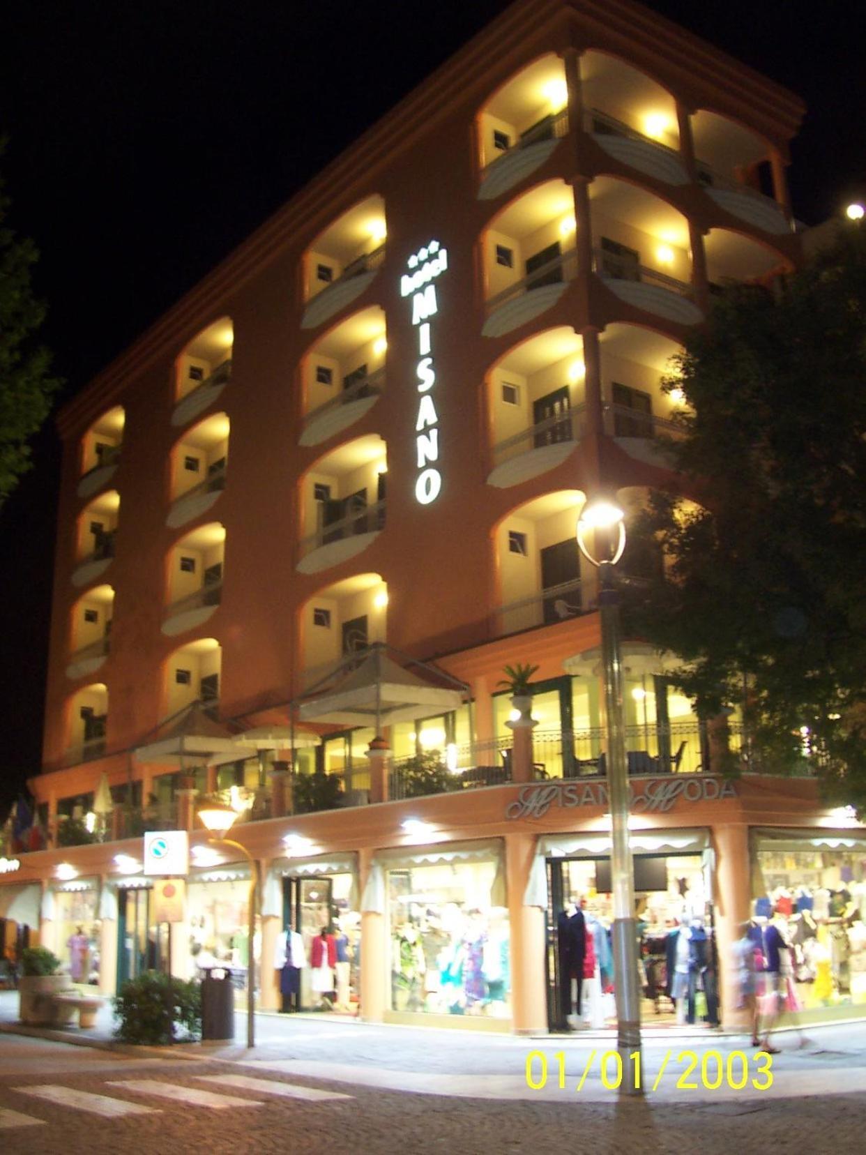 Hotel Misano ミザーノ・アドリアーティコ エクステリア 写真