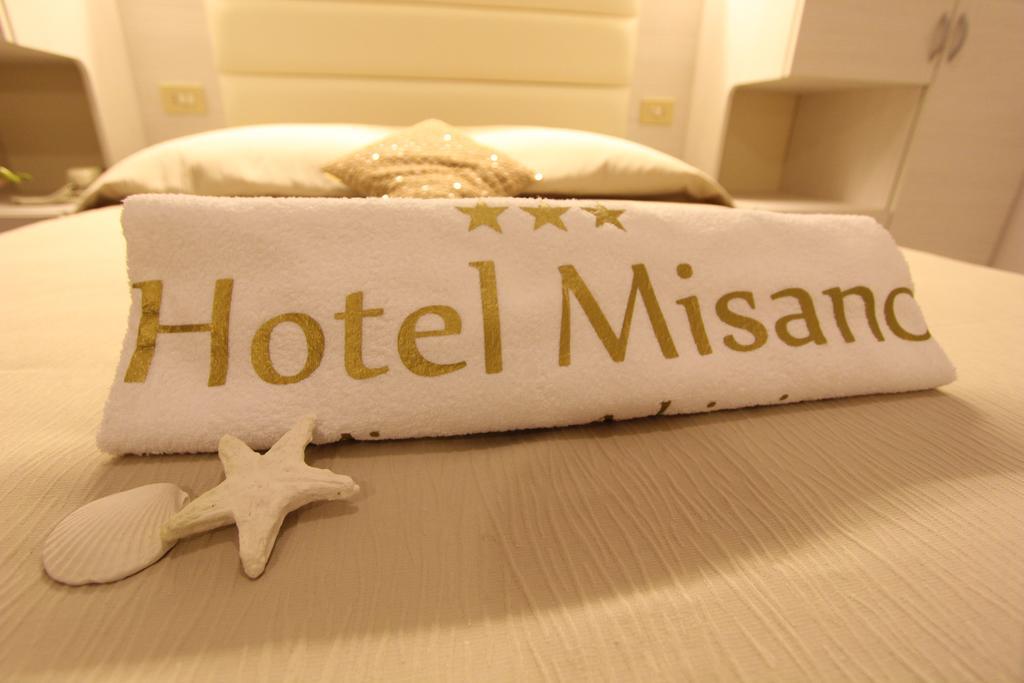 Hotel Misano ミザーノ・アドリアーティコ エクステリア 写真