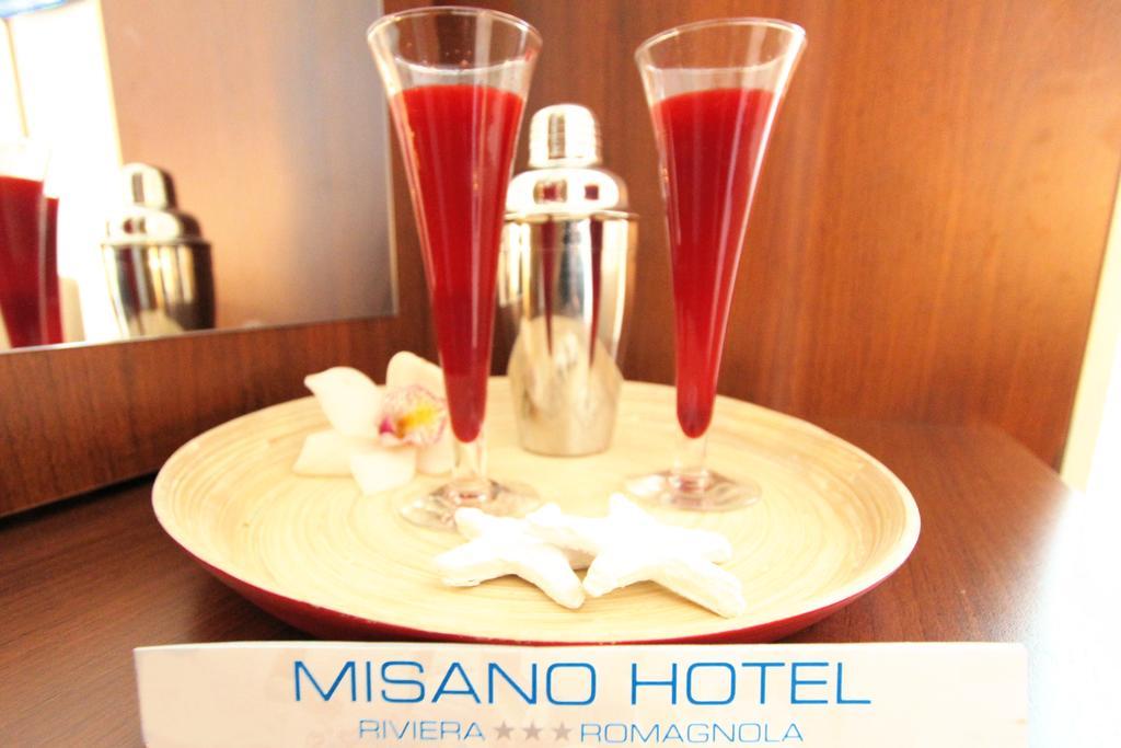 Hotel Misano ミザーノ・アドリアーティコ エクステリア 写真