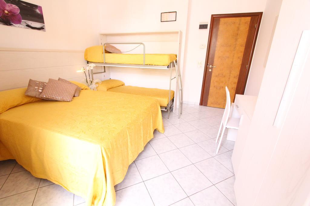Hotel Misano ミザーノ・アドリアーティコ エクステリア 写真